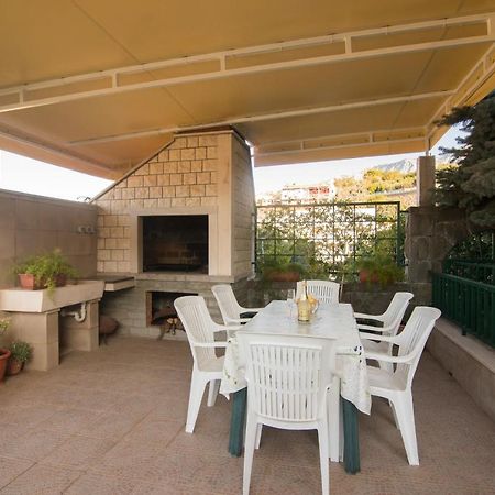 Apartments And Room Sun & Sea Podgora Esterno foto