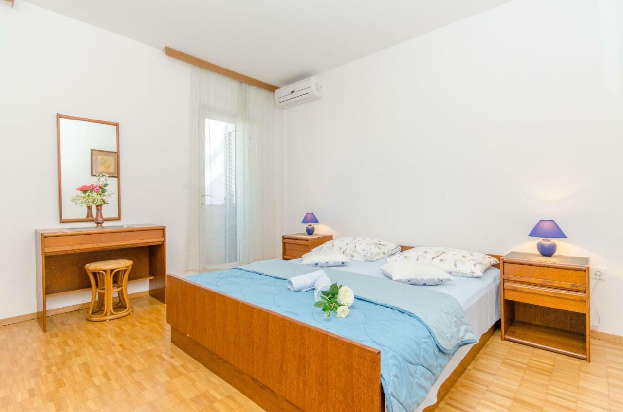 Apartments And Room Sun & Sea Podgora Esterno foto