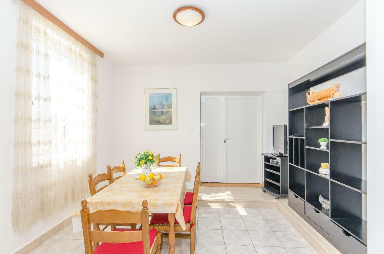 Apartments And Room Sun & Sea Podgora Esterno foto